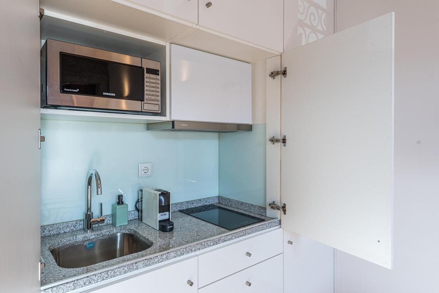Guestready - Miragaia Stone Studios & Apartments Порту Экстерьер фото