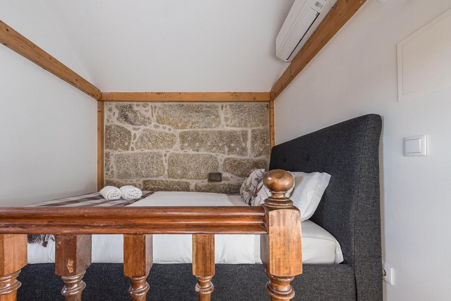 Guestready - Miragaia Stone Studios & Apartments Порту Экстерьер фото
